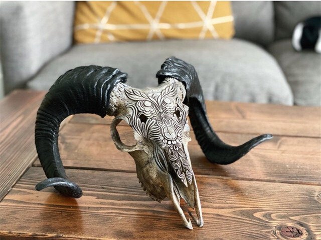 Kalsten | Carved Ram Skull