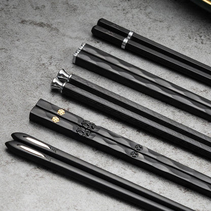 Skanto | Tradition and Class – Hand-Painted Chopsticks
