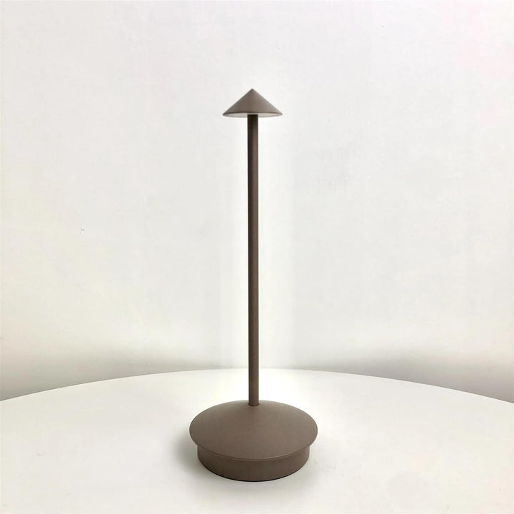 Robyn Arrow LED Table Lamp | Kalsten