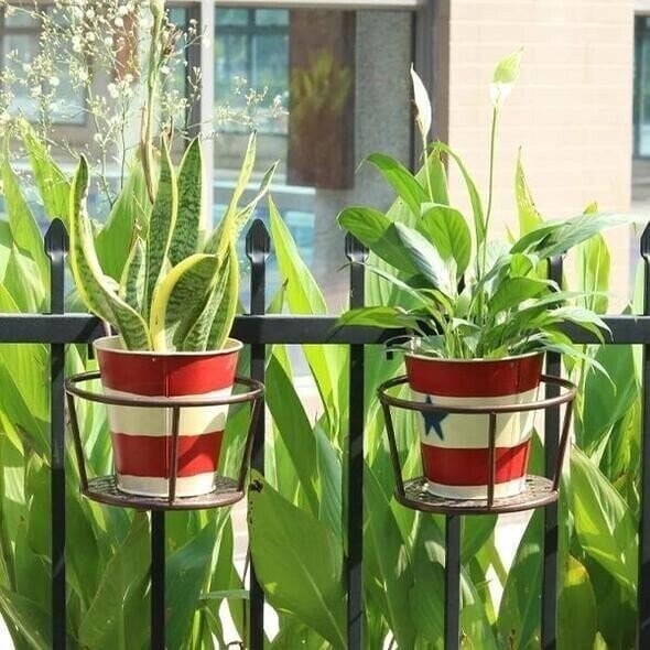VerdaLift Plant Hanging Shelf — Finally rock-solid support for your balcony dreams | Kalsten
