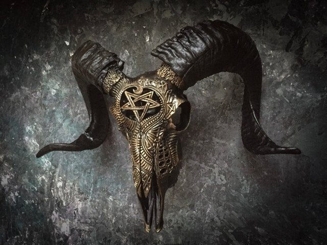 Kalsten | Carved Ram Skull