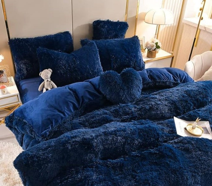 Luxury Plush Duvet Cover with Zipper Closure and Corner Straps Kalsten