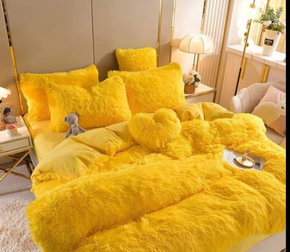 Skanto | Luxury Plush Duvet Cover with Zipper and Corner Ties