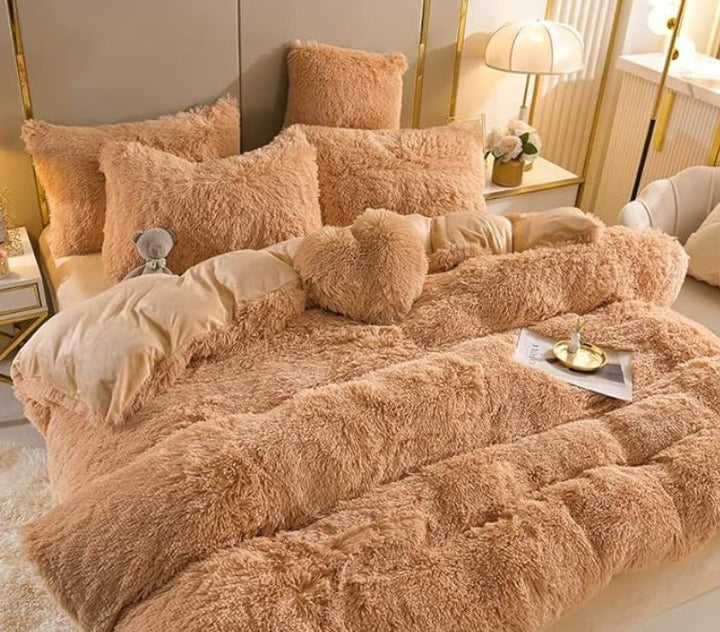 Luxury Plush Duvet Cover with Zipper Closure and Corner Straps Kalsten