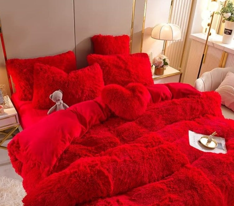 Luxury Plush Duvet Cover with Zipper Closure and Corner Straps Kalsten