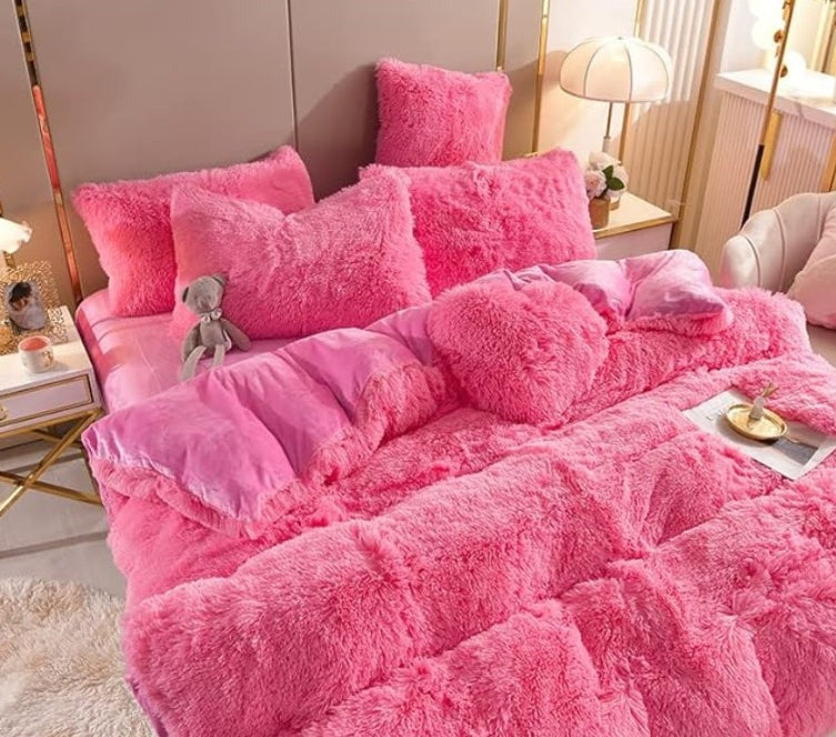 Luxury Plush Duvet Cover with Zipper Closure and Corner Straps Kalsten