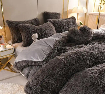 Skanto | Luxury Plush Duvet Cover with Zipper and Corner Ties