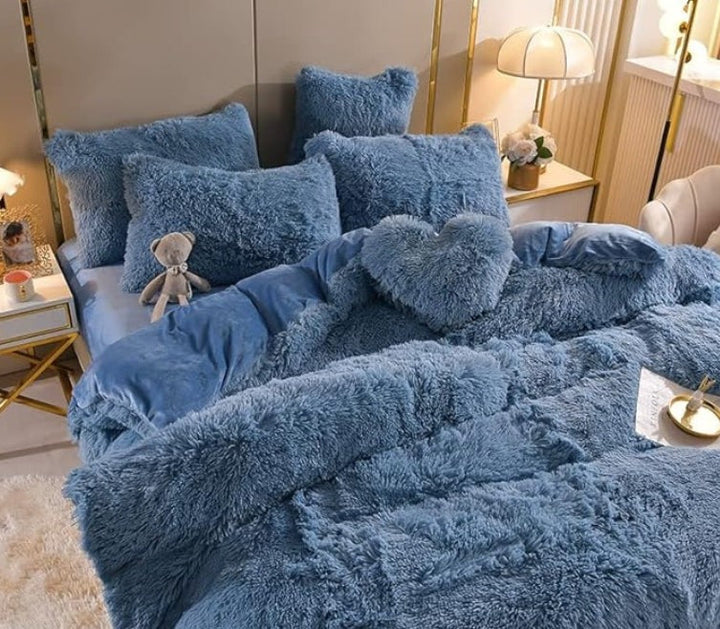 Luxury Plush Duvet Cover with Zipper Closure and Corner Straps Kalsten