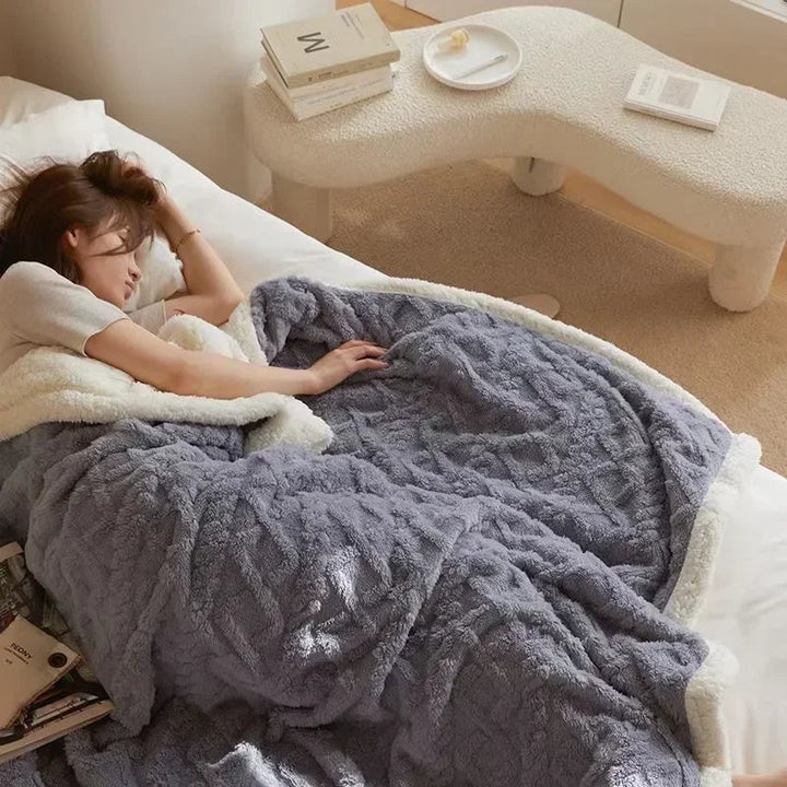Kalsten | Thick Lambswool Winter Fleece Blanket - LuxyCozy