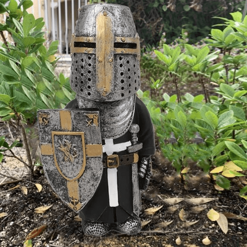 Kalsten | Garden Gnomes Guard