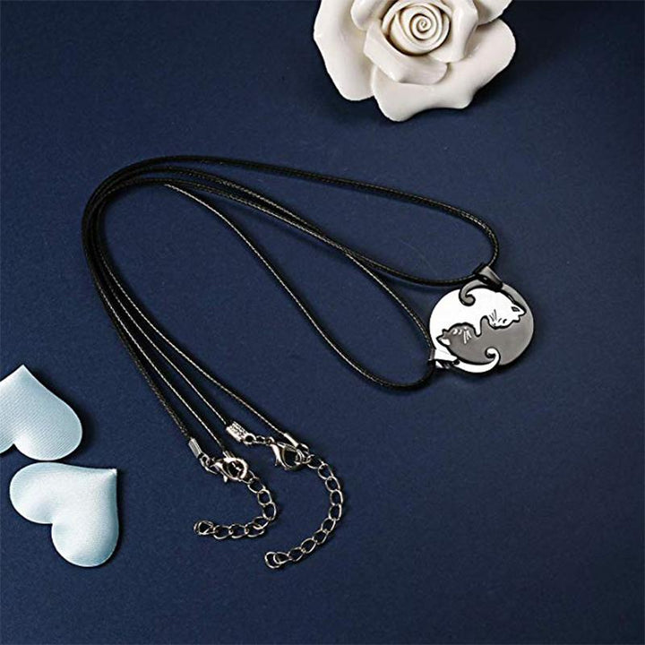 Yin ＆ Yang Cat Design Necklace | Kalsten