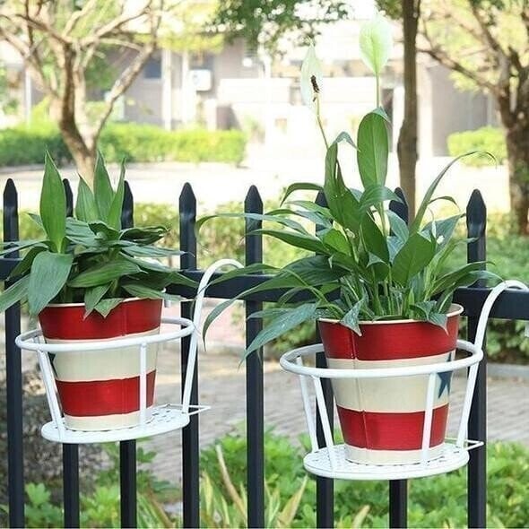 VerdaLift Plant Hanging Shelf — Finally rock-solid support for your balcony dreams | Kalsten