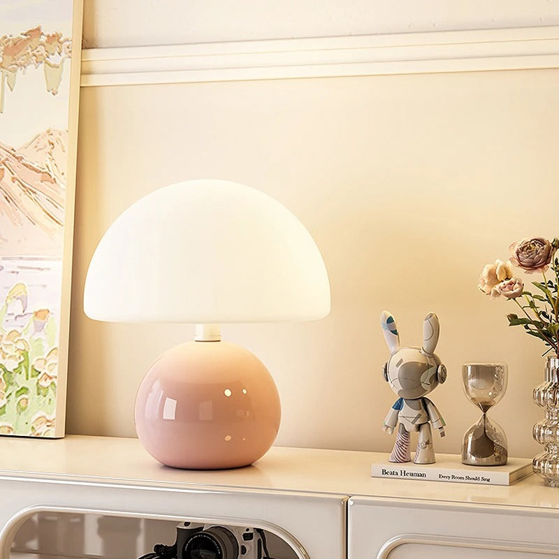 Modern bedside lamp with soft, warm white light - Stylish lighting for bedroom & living room | Kalsten