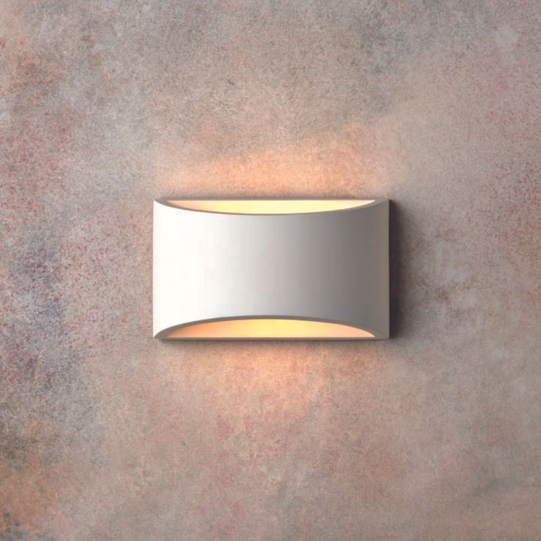 Freyza – LED Wall Light with Integrated Warm White Light | Curved White Indoor Uplighter & Downlighter Wall Sconce | Kalsten