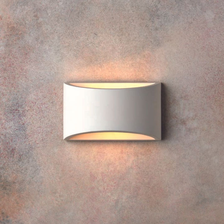 Freyza – LED Wall Light with Integrated Warm White Light | Curved White Indoor Uplighter & Downlighter Wall Sconce | Kalsten