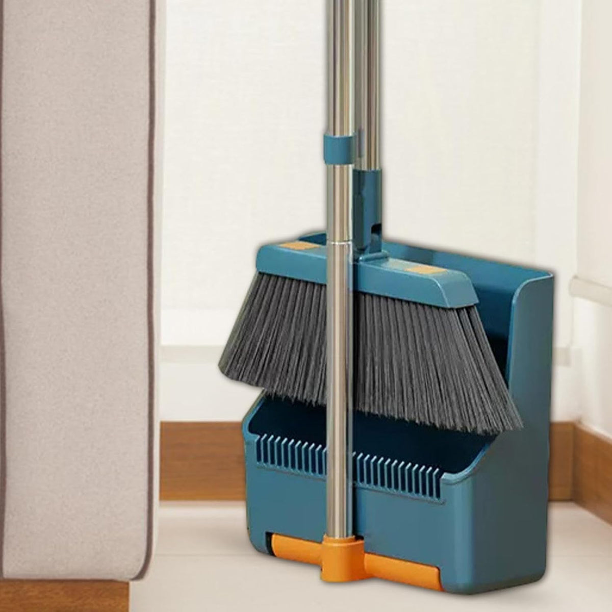 Skanto | Large Broom and Dustpan Set – Long Handle with 180° Rotating Broom Head – Clavira