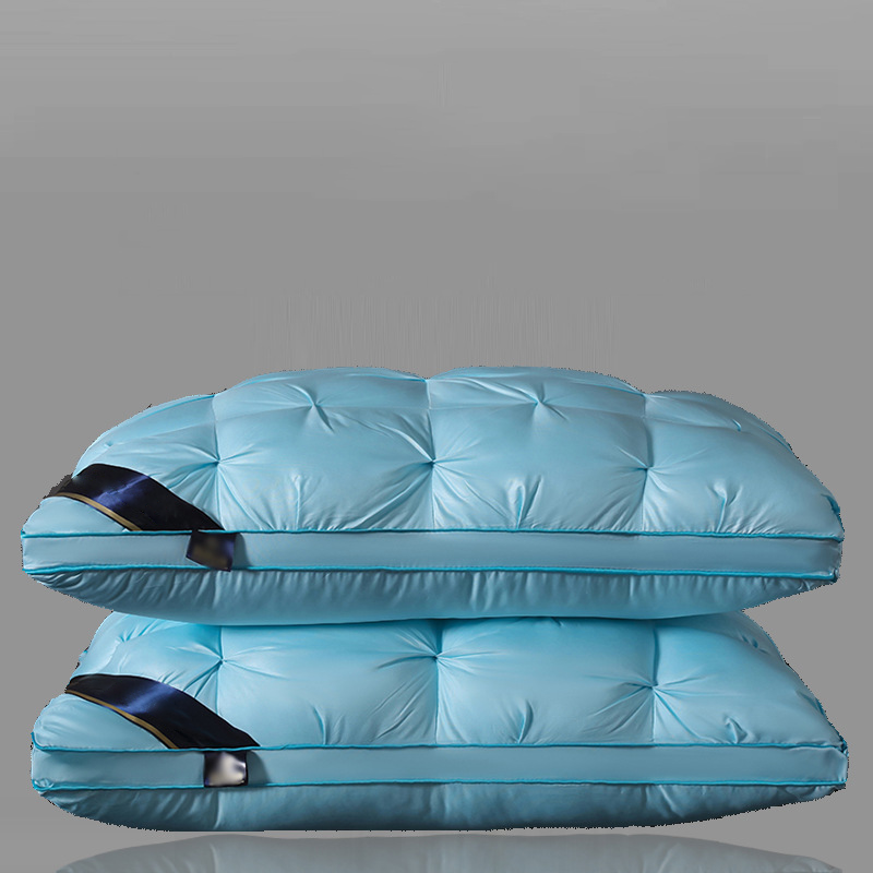 Ergonomic neck pillow with 3D quilting | Kalsten