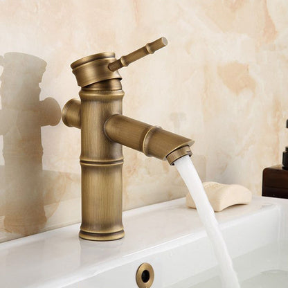 BowLift | Farmhouse Brass Bathroom Faucet With Lever Handle Single Hole Sink Faucet