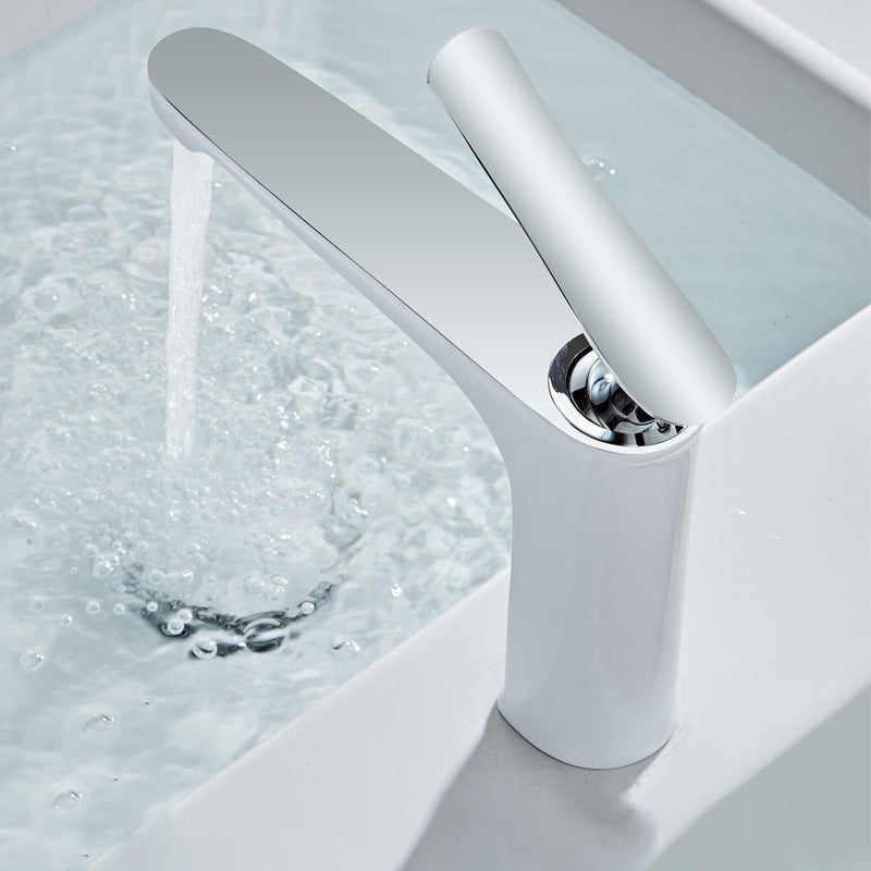 Kalsten | Luxury 1 Handle Sink Bathroom Faucet Round Brass Sink Faucet with Water Hose
