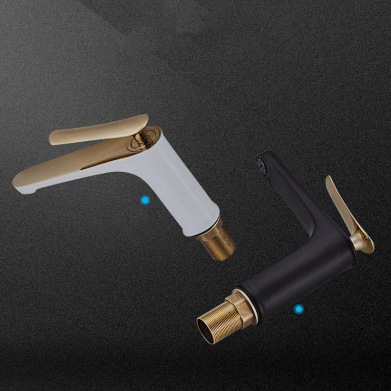 BowLift | Luxury 1 Handle Sink Bathroom Faucet Round Brass Sink Faucet with Water Hose