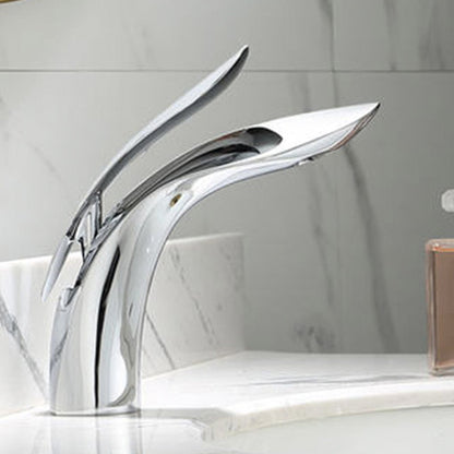 Skanto | Brass 1-Hole Bathroom Faucet With Handle Round Modern Tap for Bathroom