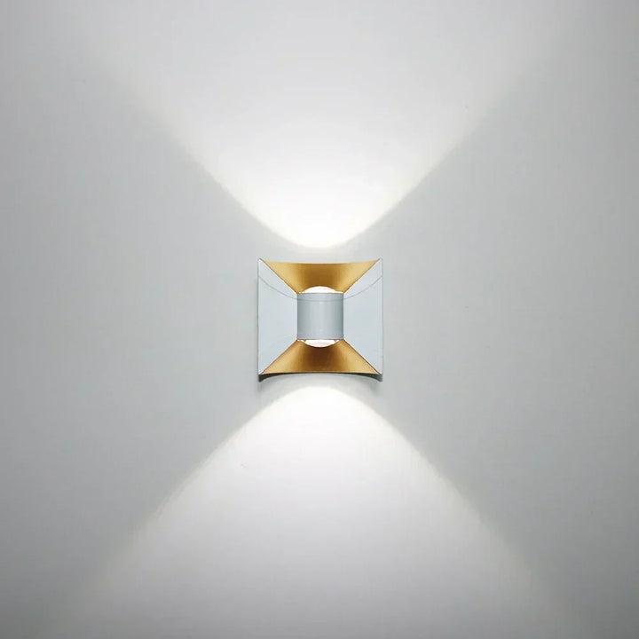LumiereMurale Wall Lamp - Stylish LED Outdoor Lighting for Your Garden | Kalsten