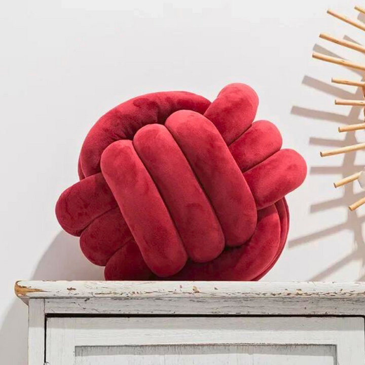 Kalsten | Scandinavian Knot Cushion made of Velvet