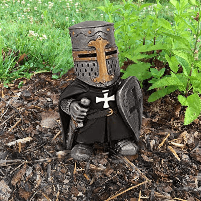 Kalsten | Garden Gnomes Guard
