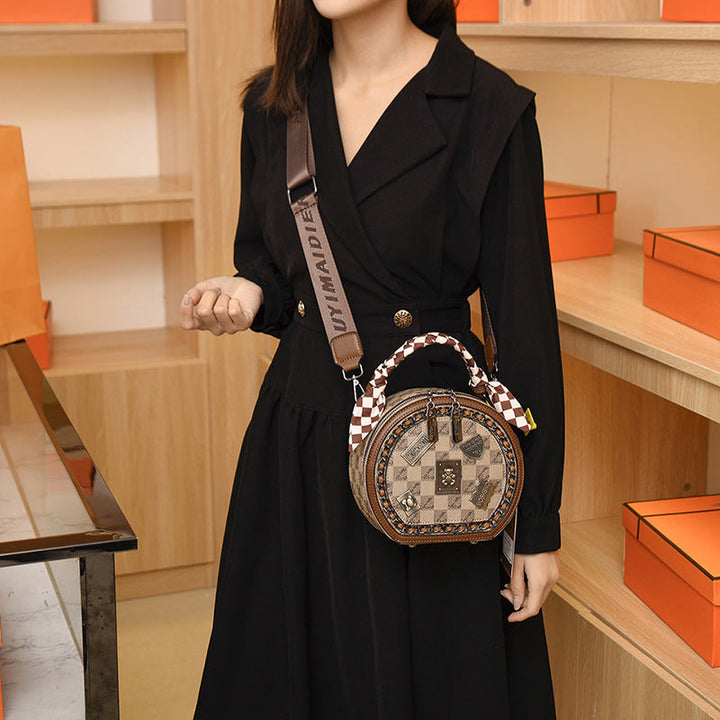 Fashionable Retro Bear Badge Shoulder Bag | Kalsten