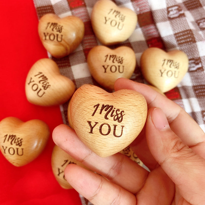 Kalsten | Small Pocket Hug Wooden Heart Token