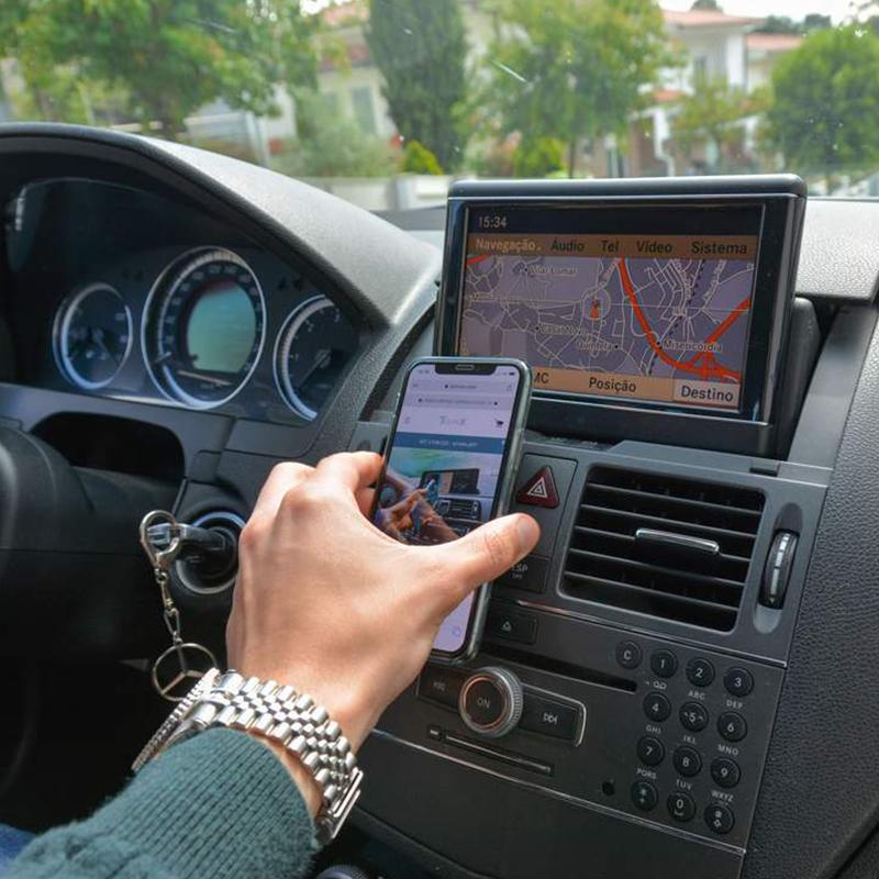 Kalsten | Magnetic Car Air Vent Phone Holder