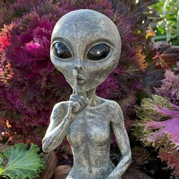 Alien Garden Statue | Kalsten