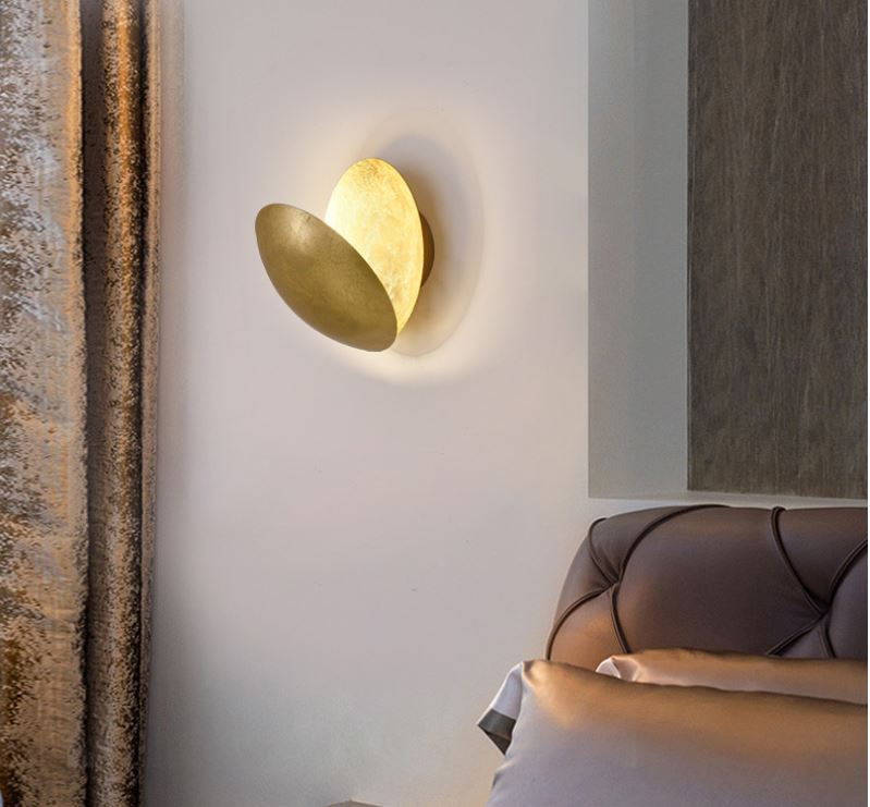 Elegant Lunar Eclipse Wall Lamp | Kalsten