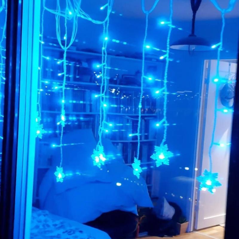 LED Snowflake Curtain Lights – Waterproof