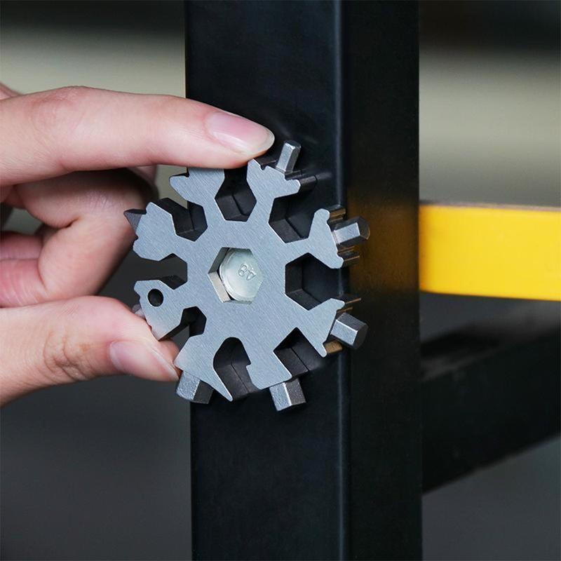 Saker 18-in-1 Snowflake Multi-Tool | Kalsten