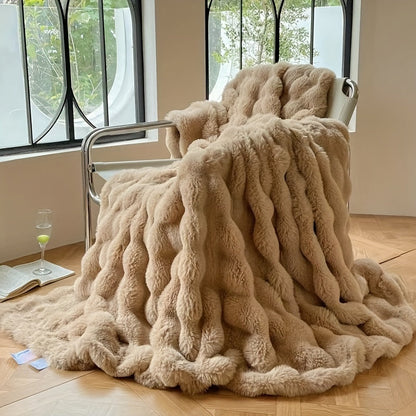 Faux Rabbit Fur Fleece Blanket – Luxury Warming Couch Blanket for Napping and for Air Conditioning | Soft and Thick Blanket | Karnz