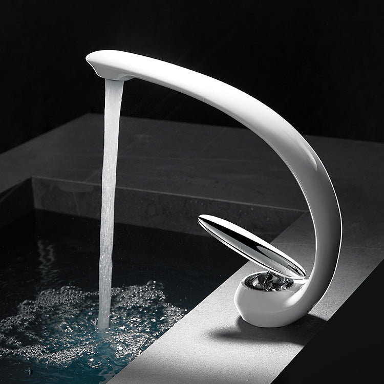 Brass Waterfall Bath Faucet – Unique Design