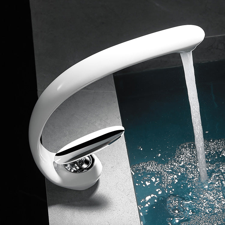 Brass Waterfall Bath Faucet – Unique Design