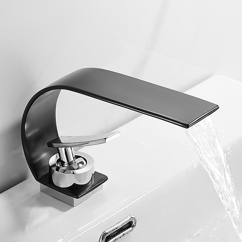 Brass Waterfall Bath Faucet – Unique Design