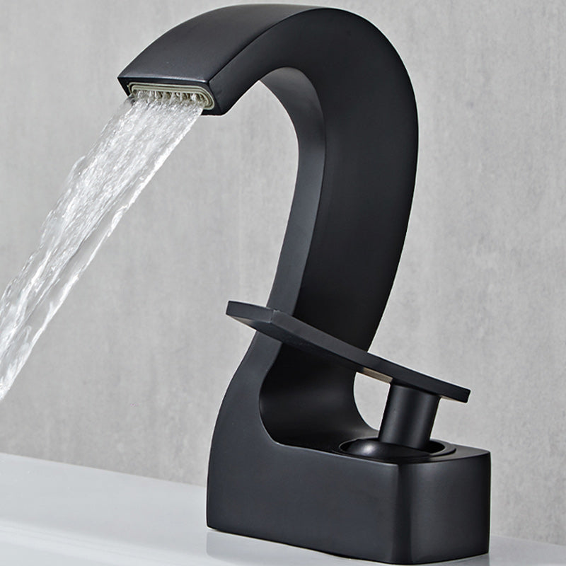 Kalsten | Modern Single-Lever Basin Faucet Bathroom Brass Central Faucet