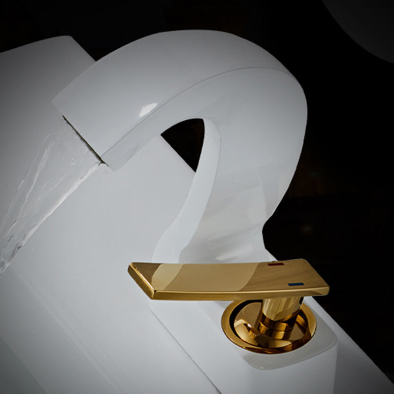 Kalsten | Modern Single-Lever Basin Faucet Bathroom Brass Central Faucet