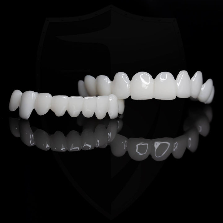 Kalsten | Smile Lens – Adjustable White Denture for Direct Smile Correction