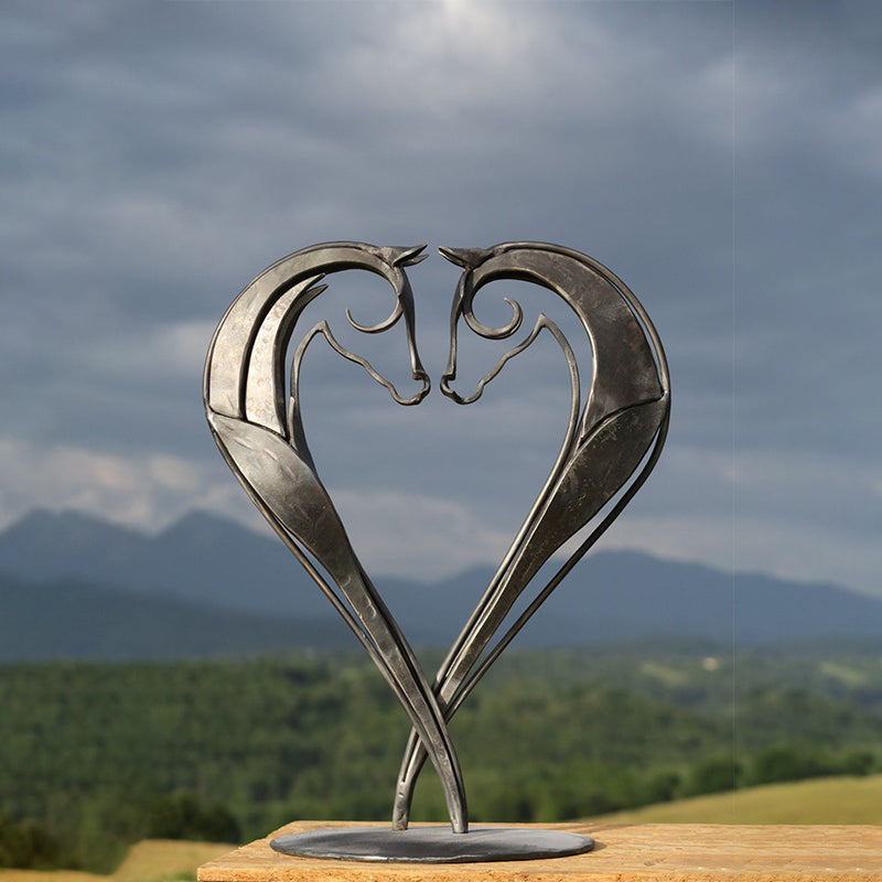 Kalsten | Metal Horse Sculpture | Handcrafted Garden Statue | Weather-Resistant Yard Decor | 20 × 20 cm