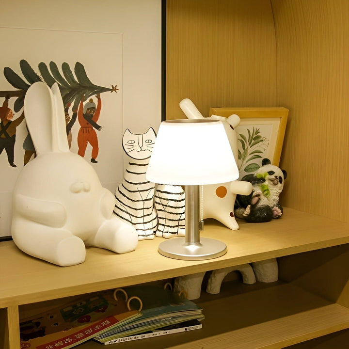 Elegant solid table lamp for outdoor charm Kalsten