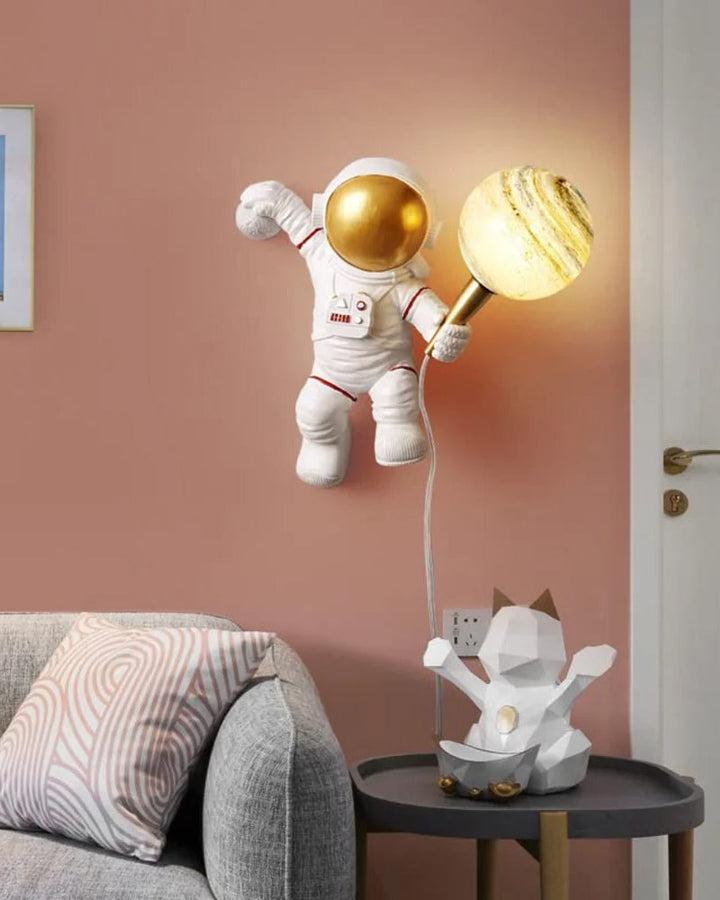 Astronaut Wall Light | Kalsten