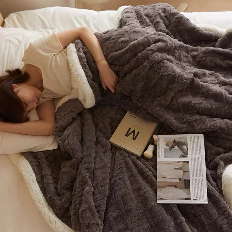 Kalsten | Thick Lambswool Winter Fleece Blanket - LuxyCozy