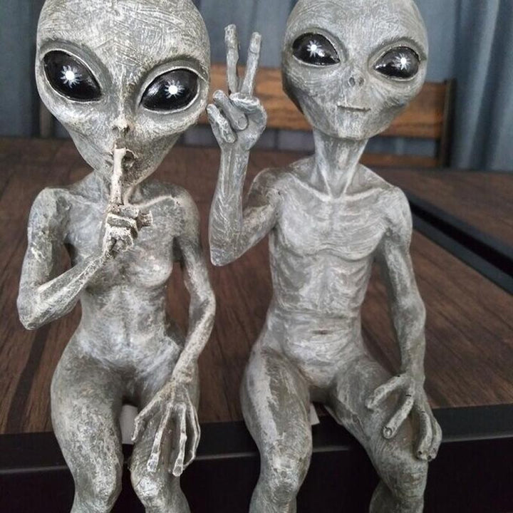 Alien Garden Statue | Kalsten
