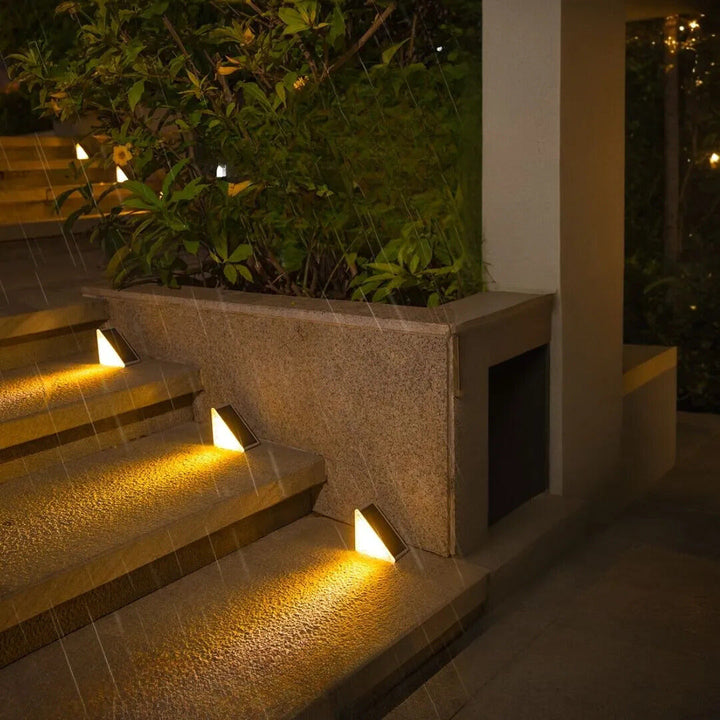 Solar-Powered Stair Lighting - SoluStep | Kalsten
