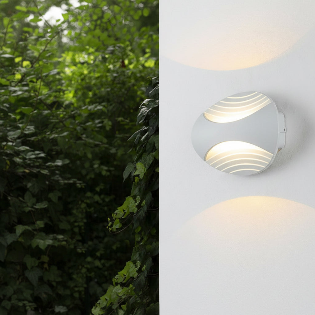 Nordic Outdoor Wall Sconce LED Linear Aluminum White IP65 21cm / 8in - Waterproof | Kalsten