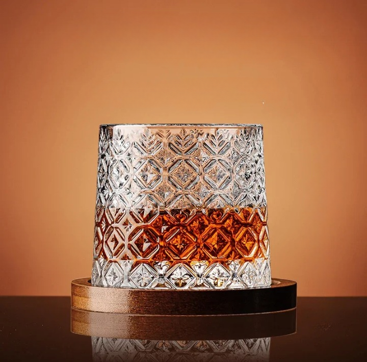 WhiskeySpin - Premium rotating whiskey glass Kalsten